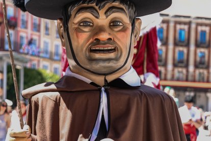 Baile de Danzantes, Gigantillos y Gigantones en las fiestas de San Pedro 2026.