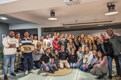 Grupo de jóvenes participantes en una cita de Somos Talita