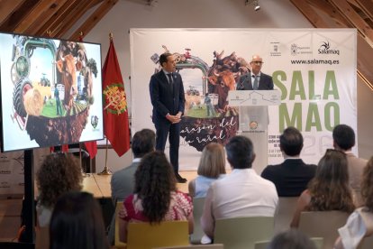 Los presidentes de las diputaciones de Salamanca, Javier Iglesias, y Valladolid, Conrado Íscar, participan en la presentación de Salamaq, la Feria del Sector Agropecuario y 37 Exposición Internacional de Ganado Puro