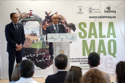 Los presidentes de las diputaciones de Salamanca, Javier Iglesias, y Valladolid, Conrado Íscar, participan en la presentación de Salamaq, la Feria del Sector Agropecuario y 37 Exposición Internacional de Ganado Puro
