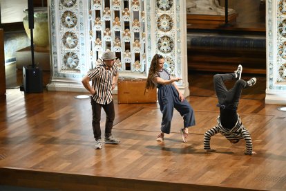 ‘Tu, lei & io’, obra para tres intérpretes a cargo de los italianos Pasquale Fortunato y Manon Mafrici para el programa final de Bailando con Piedras.