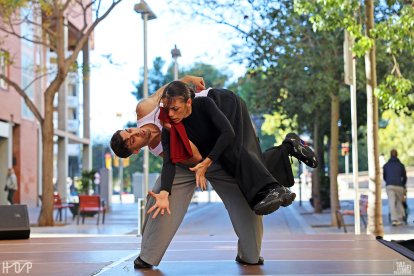 ‘Sauze’, un dúo del coreógrafo español Gabriel Camprubí y Jennifer Jaime en el programa final de Bailando con Piedras.