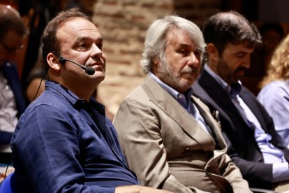El economista José Carlos Diez imparte la conferencia ‘León en la era de la inteligencia artificial’, organizada por el Círculo Empresarial Leonés