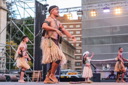 Imagen de la inauguración del festival en la plaza de San Juan.