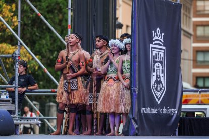 Imagen de la inauguración del festival en la plaza de San Juan.