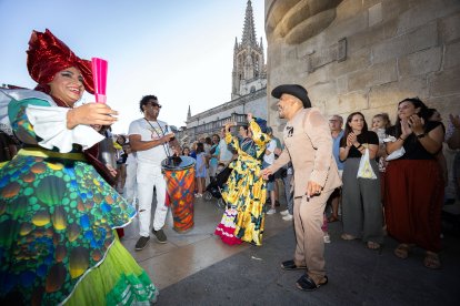 Desfile del Festival Internacional de Folclore 2026.