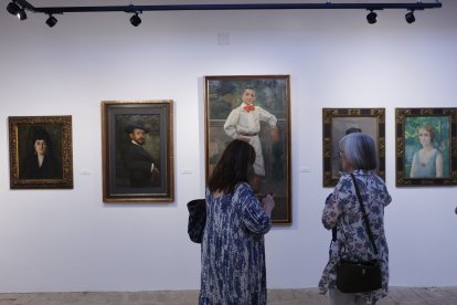 Los pintores Iris Lázaro y Eduardo Laborda ceden su coleccion de retratos al Ayuntamiento de Agreda
