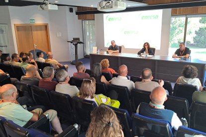 La jornada formó parte del convenio bienal firmado en marzo por Enresa y AMAC..