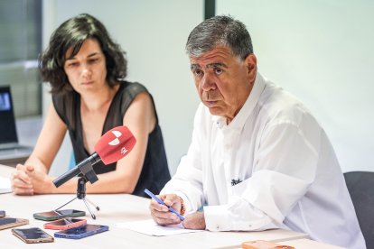 Un momento de la visita a la depuradora de Burgos para conocer los detalles del tanque de tormentas.