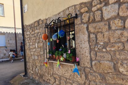 Olmillos de Sasamón vuelve a decorar su pueblo con OlmillArte.