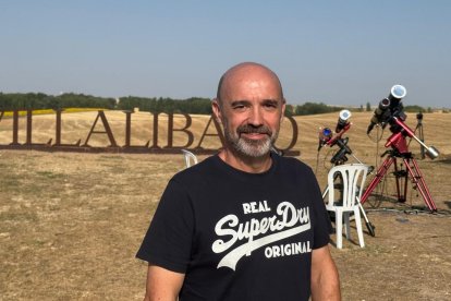 Juan Ansótegui es el gerente del complejo turístico Las de Villadiego donde se intalan los treinta científicos.