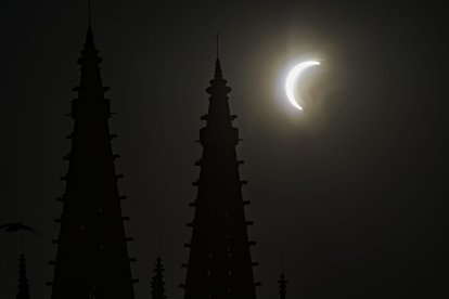 Instante del eclipse total en Burgos.