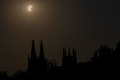 Instante del eclipse total de sol.