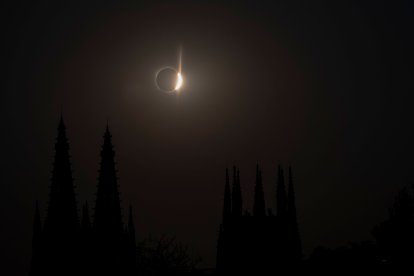 Instante del eclipse total de sol.