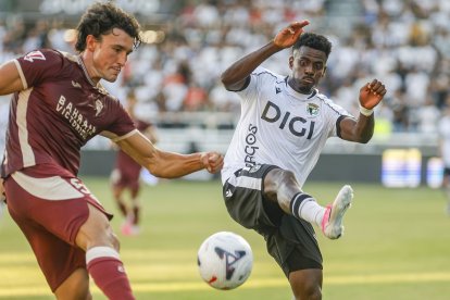 Imagen del partido entre el Burgos CF y el Córdoba.