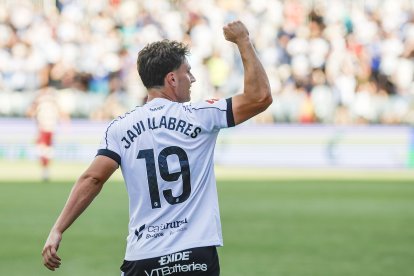 Imagen del partido entre el Burgos CF y el Córdoba.