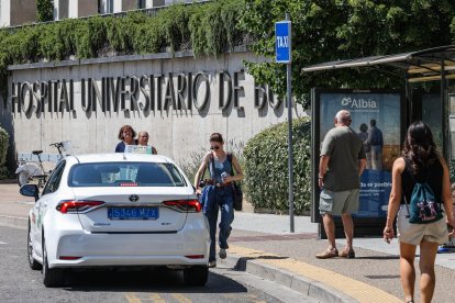 Imagen de los alrededores del HUBU y las obras del tercer búnker de radiología.