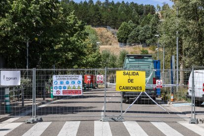 Imagen de los alrededores del HUBU y las obras del tercer búnker de radiología.