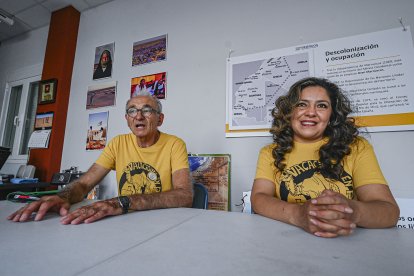 Eduardo Heras, presidente de la Asociación Burgalesa de Amigos del Pueblo Saharaui, junto a Libertad Pedraza