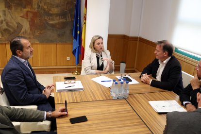 Blanco con Suárez durante la reunión en Valladolid.