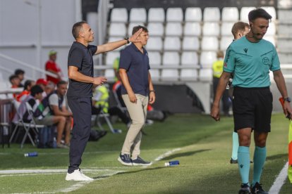 Imagen del partido entre el Burgos CF y la Real Sociedad B.