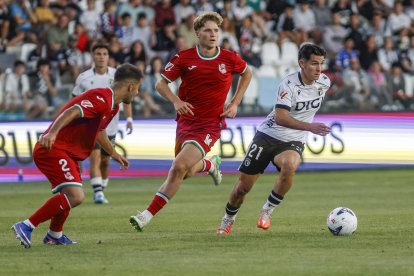 Imagen del partido entre el Burgos CF y la Real Sociedad B.