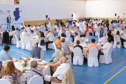 Comida con afiliados en Villalbilla con la que el PP de Burgos abrió el nuevo curso político.