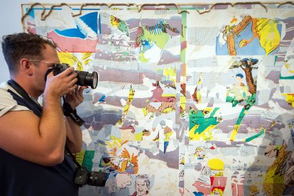 El artista de origen cubano explora la construcción de un lenguaje visual a través de la fragmentación, el encubrimiento y la reconstrucción.