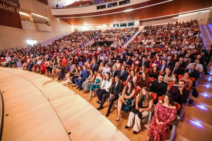 Graduación de la novena promoción de la Universidad Isabel I.