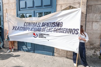 Así discurrió la manifestación por la vivienda en apoyo a Maricarmen en Burgos.