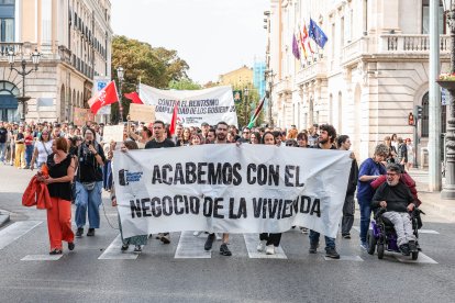 Así discurrió la manifestación por la vivienda en apoyo a Maricarmen en Burgos.
