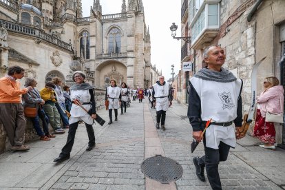 Instante del desfile y del pregón de la Semana Cidiana 2026.