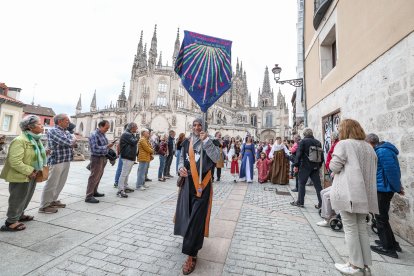 Instante del desfile y del pregón de la Semana Cidiana 2026.