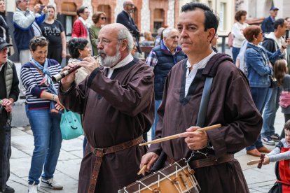 Instante del desfile y del pregón de la Semana Cidiana 2026.