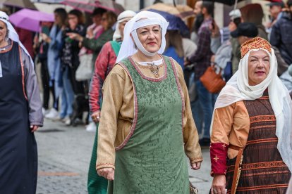 Instante del desfile y del pregón de la Semana Cidiana 2026.