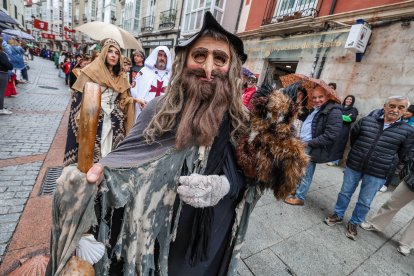 Instante del desfile y del pregón de la Semana Cidiana 2026.
