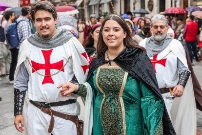 Instante del desfile y del pregón de la Semana Cidiana 2026.