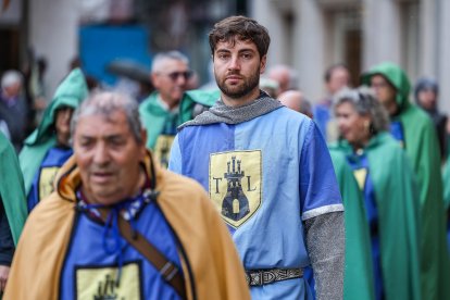 Instante del desfile y del pregón de la Semana Cidiana 2026.