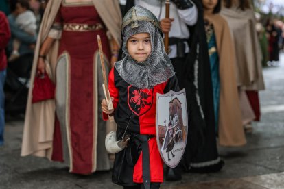 Instante del desfile y del pregón de la Semana Cidiana 2026.