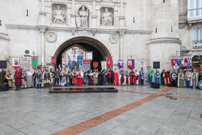 Instante del desfile y del pregón de la Semana Cidiana 2026.