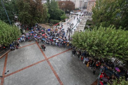 Instante del desfile y del pregón de la Semana Cidiana 2026.
