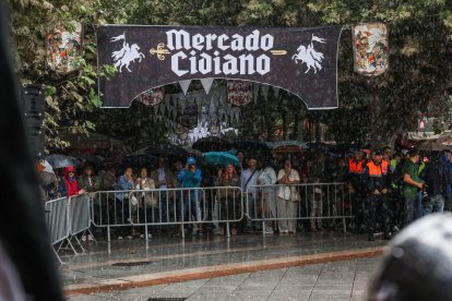 Instante del desfile y del pregón de la Semana Cidiana 2026.