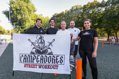 Miembros del club Campeadores entrenan en el Parral.