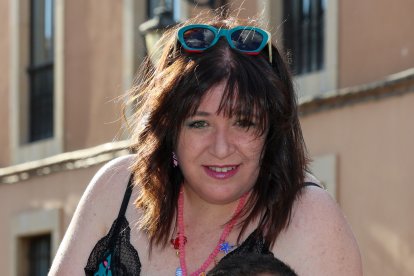 Ana Rocío Madruga y Marcos Castro publican la novela erótica ‘Quédate’ bajo el seudónimo Maro Valnal