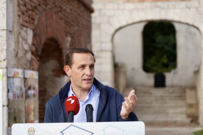 El presidente de la Diputación de Valladolid, Conrado Íscar, participa en la celebración del XX Aniversario del Parque de Aventuras el Valle de Los Seis Sentidos.