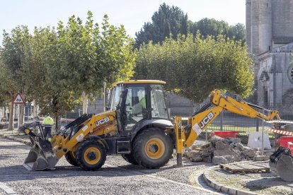Así arrancaron este jueves, 15 de octubre, las obras en la calle Alfonso VIII.