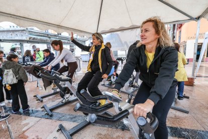 Instante de la VIII edición de Pedalea, que quiere dar visibilidad a la espondilitis anquilosante.