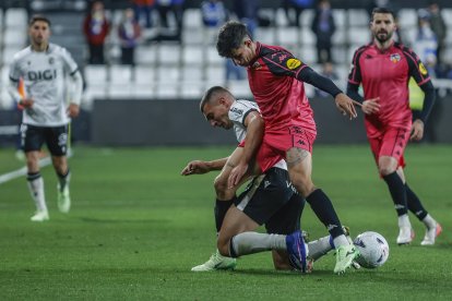 Imagen del partido entre el Burgos CF y el Sabadell.