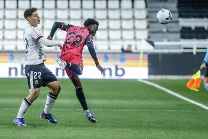 Imagen del partido entre el Burgos CF y el Sabadell.