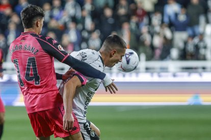 Imagen del partido entre el Burgos CF y el Sabadell.